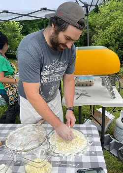 Amanda, a registered dietitian and new mom